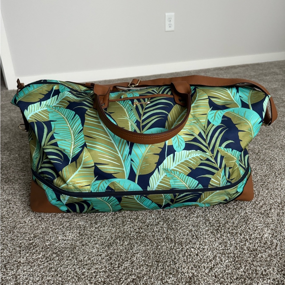 Stella & Dot Vacay Bag